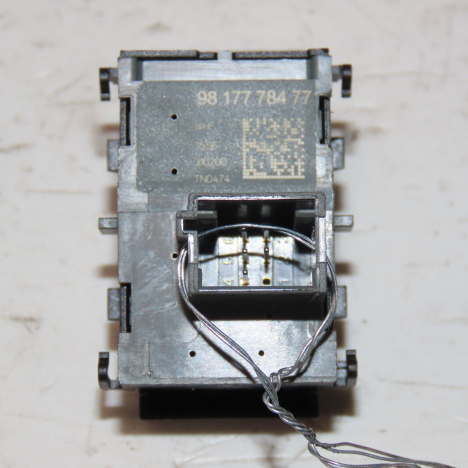 Commande leve-glace porte arrière gauche occasion  Ds DS 7 Crossback (J4_, JR_, JC_) 1.6 puretech 225 (j45gcr, j45ggr) (2017-2021)   98177784DX  3