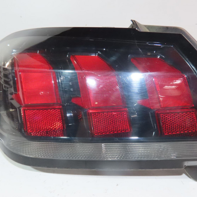 Feu arrière gauche occasion  Peugeot 208 II (UB_, UP_, UW_, UJ_) 1.5 bluehdi 100 (2019)   9823216780  1