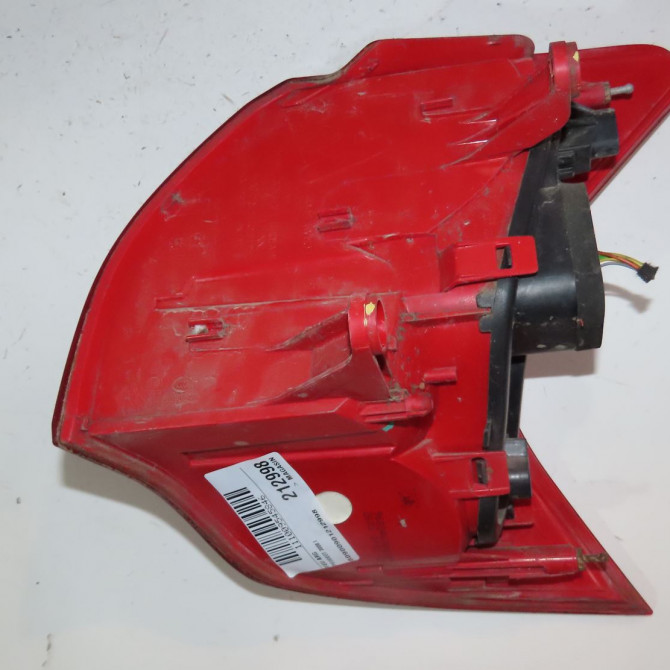 Feu arrière gauche occasion  Peugeot 3008 Monospace (0U_) 2.0 hdi 150 / bluehdi 150 (2009-2016) 5 portes   6350HC  2