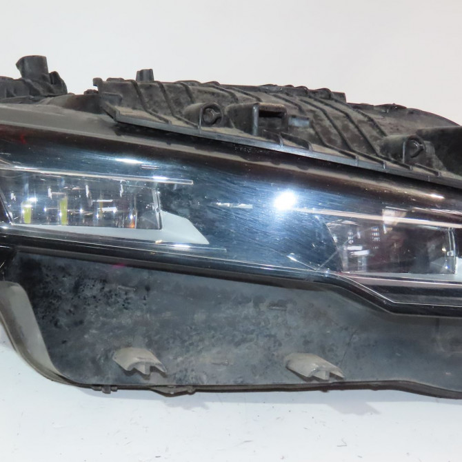 Phare droit occasion  Peugeot 308 III (FB_, FH_, FP_, F3_) Hybrid 225 (f3dgyt) (2021)   9849114880  1