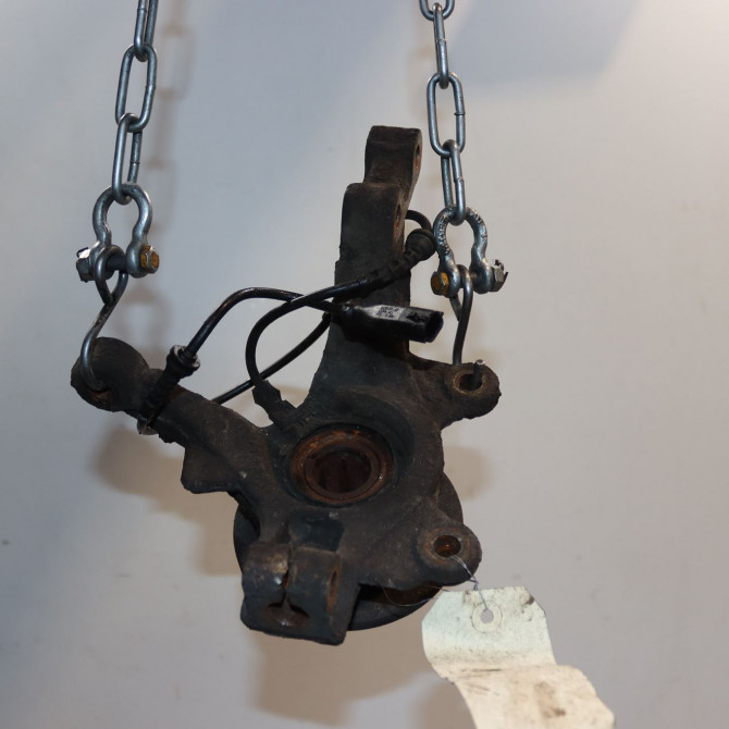 Fusee avg occasion  Renault CLIO III (BR0/1, CR0/1) 1.5 dci (2010-2014) 5 portes   8200345944  2