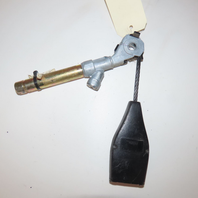 Ancrage ceinture avant droit occasion  Renault CLIO II (BB_, CB_) 1.5 dci (b/cb07) (2001-2009) 3 portes   8200703361  3