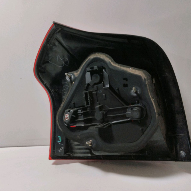 Feu arrière droit occasion  Toyota COROLLA (_E12_) 2.0 d-4d (cde120_) (2002-2006)   8155102150  2