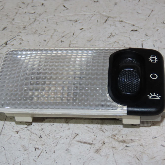 Plafonnier occasion  Peugeot 206+ (2L_, 2M_) 1.1 (2009-2013)   6362P3  1