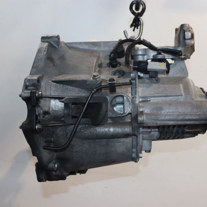 Boîte à vitesse mecanique occasion  Peugeot 308 II (LB_, LP_, LW_, LH_, L3_) 1.5 bluehdi 100 (2018-2021) 5 portes   20V250  3