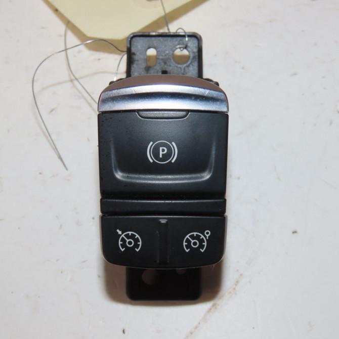 Interrupteur commande de frein a main occasion  Renault MEGANE IV 3/5 portes (B9A/M/N_) 1.6 dci 130 (b9a4) (2015)   363216544R  1