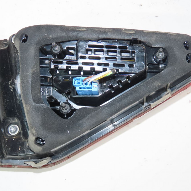 Feu arrière intérieur droit occasion  Audi A1 Sportback (GBA) 40 tfsi (2018)   82A945094D  3