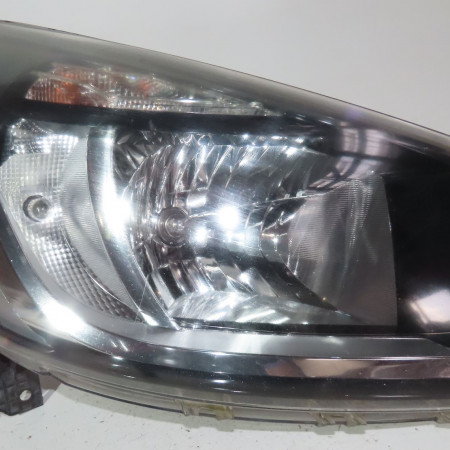 Phare droit occasion  Renault TRAFIC III Camionnette (FG_) 1.6 dci 115 (fgmd) (2014)   260108047R 