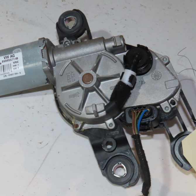 Moteur essuie-glace arrière occasion  Audi A1 City Carver (GBH) 30 tfsi (2019)   8V0955711B  1