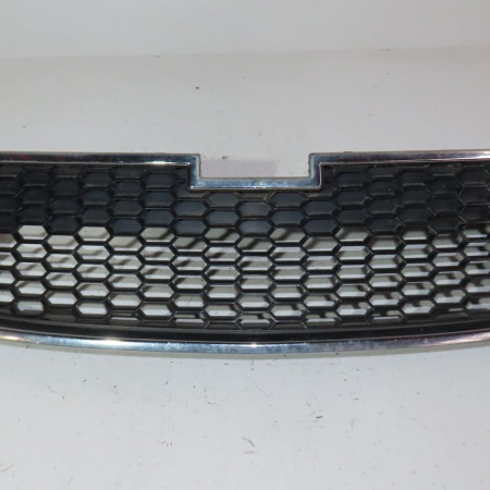 Grille pare-choc av occasion  Chevrolet ORLANDO (J309) 2.0 d (2011-2015)   95032031 