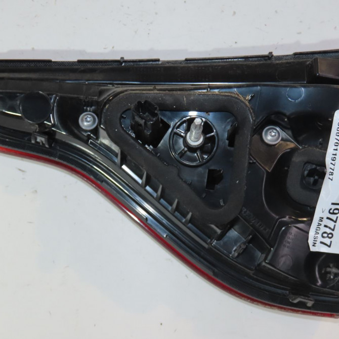 Feu arrière interieur gauche occasion  Renault CLIO V (B7_) Tce 90 (b7mt) (2020)   265553226R  2