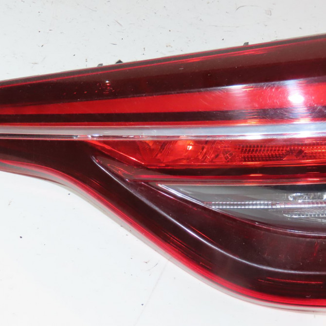 Feu arrière intérieur droit occasion  Renault CLIO V (B7_) Tce 90 (b7mt) (2020)   265503304R  1