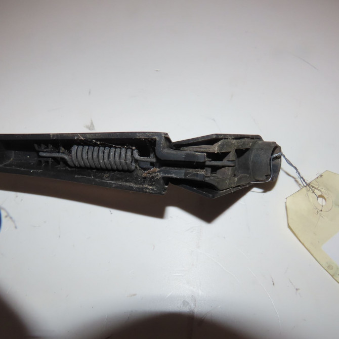 Bras essuie-glace arrière occasion  Renault MEGANE III Grandtour (KZ0/1) 1.2 tce (kz2b, kz11) (2012)   7701059392  2