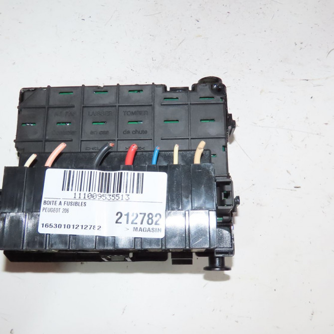 Boite a fusibles occasion  Peugeot 206+ (2L_, 2M_) 1.4 i (2lkfwa, 2mkfwa) (2009-2013) 3 portes   9657608780  3