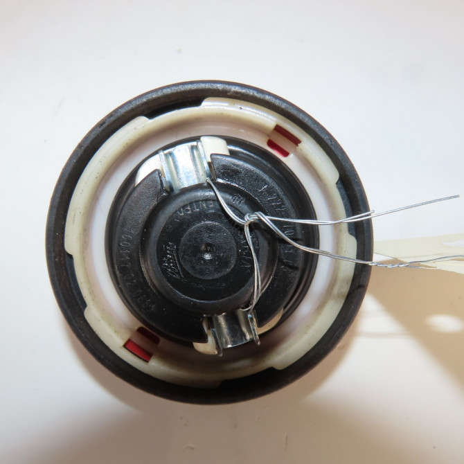 Bouchon reservoir a carburant occasion  Mercedes-benz CLASSE E (W213) E 220 d (213.004) (2016) 4 portes   2224700105  2