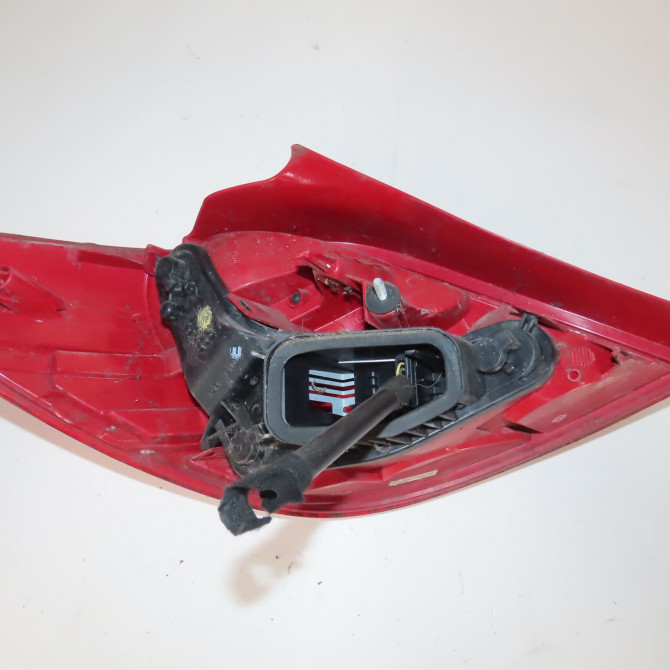 Feu arrière droit occasion  Peugeot 207/207+ (WA_, WC_) 1.4 hdi (2006-2015) 5 portes   6351HQ  2