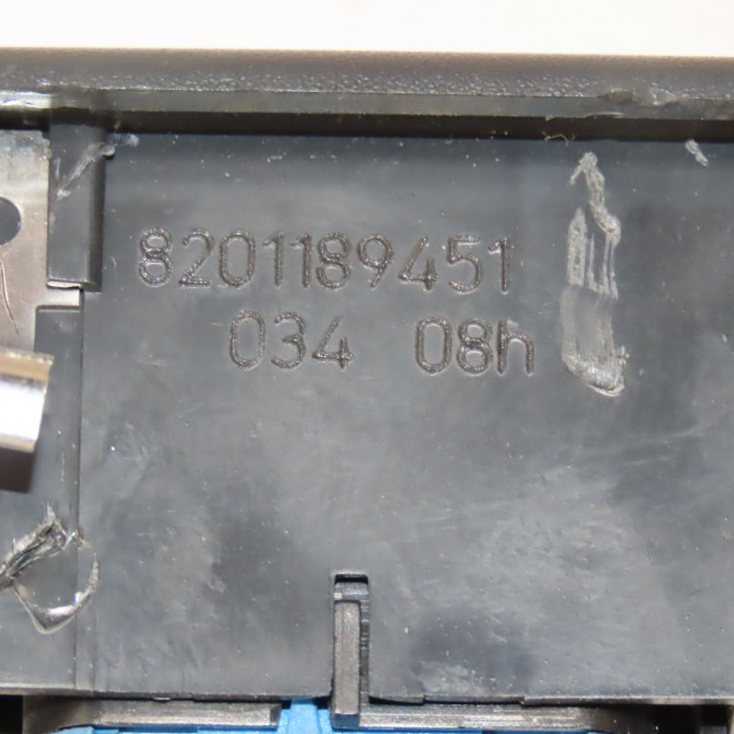 Commande lève-glace porte avant gauche occasion  Renault CLIO III (BR0/1, CR0/1) 1.5 dci (2010-2014) 5 portes   8200214943  2