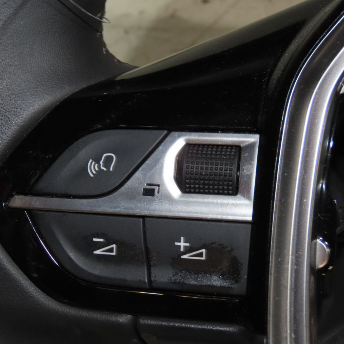 Volant de direction occasion  Peugeot 208 II (UB_, UP_, UW_, UJ_) 1.2 puretech 100 (2019) 5 portes   98255044ZD  3