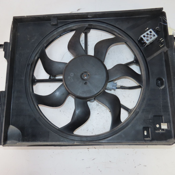 Moteur ventilateur radiateur occasion  Renault CLIO V (B7_) Tce 90 (b7mt) (2020)   214815462R  1