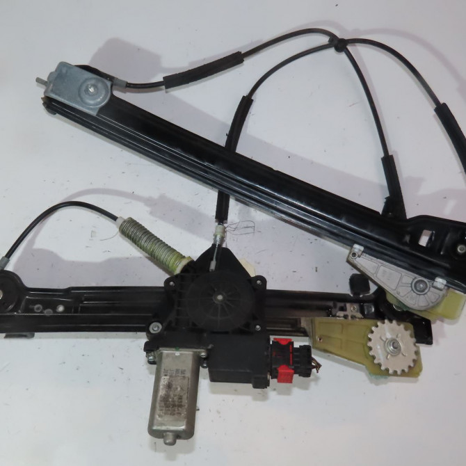 Mecanisme + moteur lève-glace avant droit occasion  Alfa romeo MITO (955_) 1.3 multijet (955axh1b, 955axt1a) (2008-2010) 3 portes   51983414  1