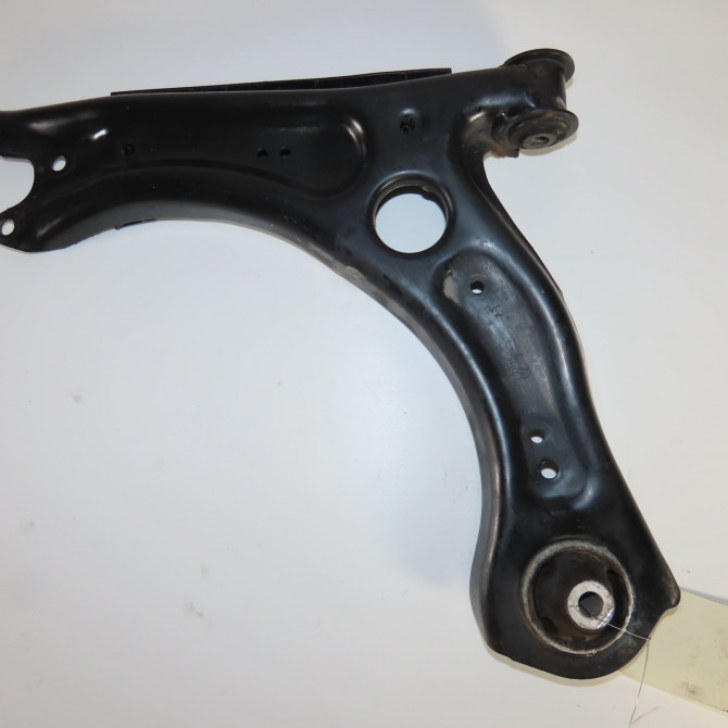 Triangle inf avg occasion  Audi A1 City Carver (GBH) 30 tfsi (2019)   2Q0407151D  2