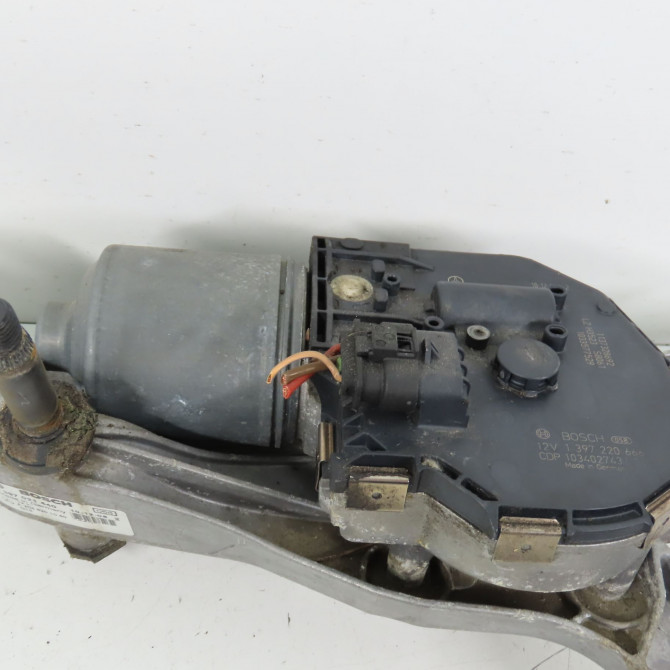 Moteur essuie-glace avant occasion  Mercedes-benz CLASSE C T-Model (S204) C 180 cdi (204.200) (2010-2014)   2048201040  5