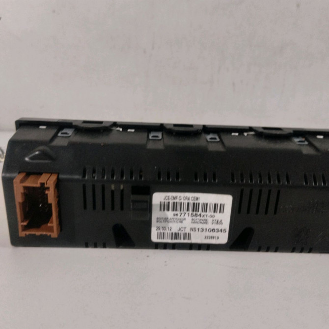 Afficheur digital occasion  Citroën C3 II (SC_) 1.4 hdi 70 (sc8hzc, sc8hr0, sc8hp4) (2009) 5 portes   96771584XT  3