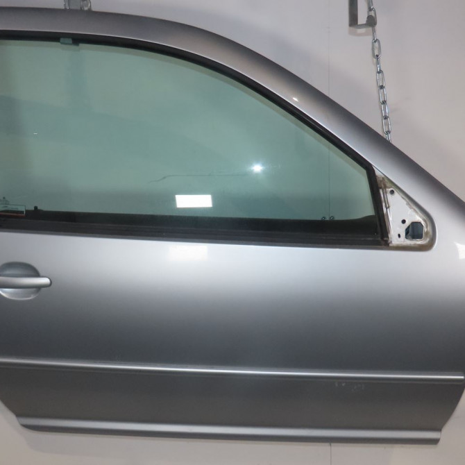 Porte avant droite occasion  Volkswagen vw GOLF IV (1J1) 1.9 tdi (1997-2004) 3 portes   1J3831056H  1