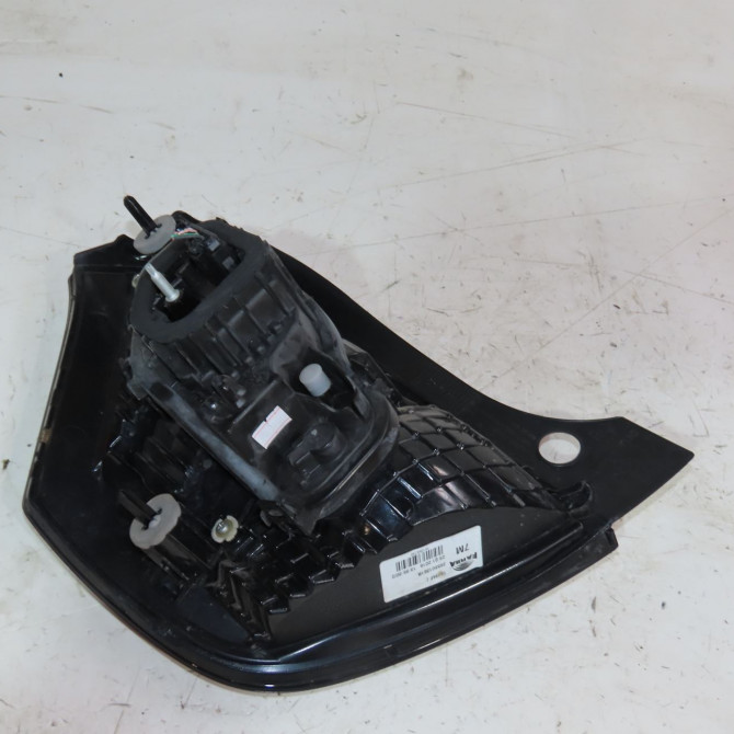 Feu arrière droit occasion  Renault TWINGO III (BCM_, BCA_) 0.9 tce 90 (2014) 5 portes   265501361R  3