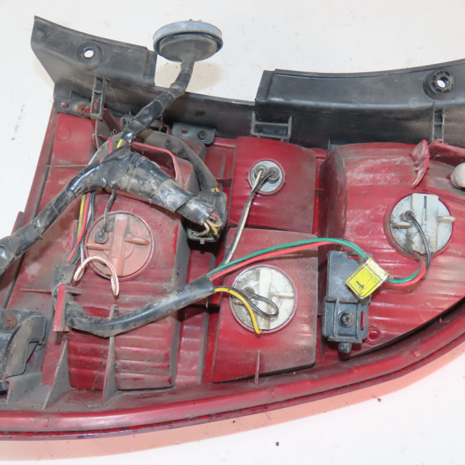 Feu arrière gauche occasion  Kia SPORTAGE II (JE_, KM) 2.0 crdi (2006-2010)   924011F011  2