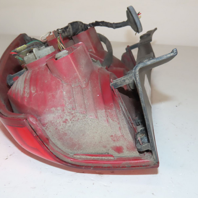 Feu arrière gauche occasion  Kia SPORTAGE II (JE_, KM) 2.0 crdi (2006-2010)   924011F011  3