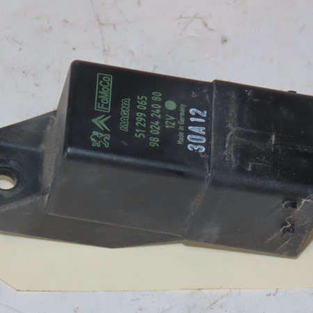 Boitier de préchauffage occasion  Peugeot 5008 (0U_, 0E_) 1.6 hdi (2010-2017) 5 portes   9802424080 