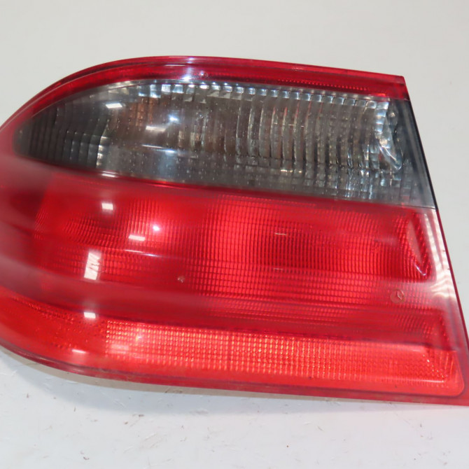 Feu arrière gauche occasion  Mercedes-benz CLASSE E (W210) E 320 cdi (210.026) (1999-2002)   2108208164  1