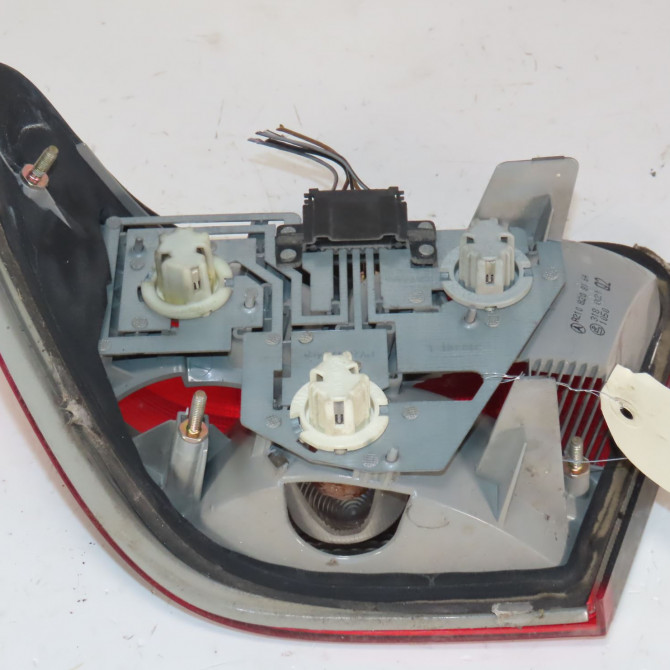 Feu arrière gauche occasion  Mercedes-benz CLASSE E (W210) E 320 cdi (210.026) (1999-2002)   2108208164  2