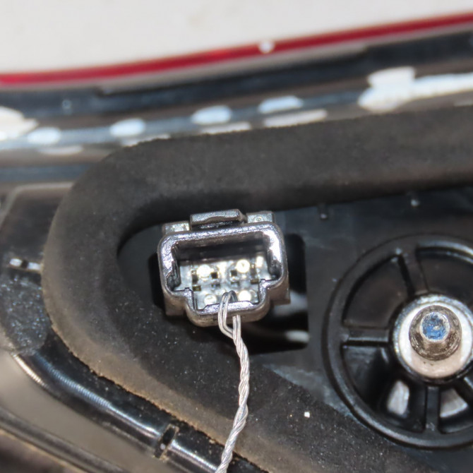 Feu arrière intérieur droit occasion  Renault CLIO V (B7_) 1.0 tce 100 (b7mt) (2019)   265504450R  4