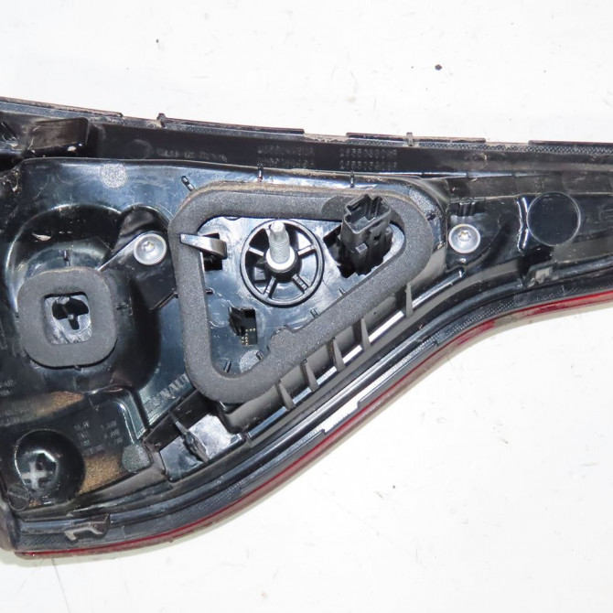Feu arrière intérieur droit occasion  Renault CLIO V (B7_) 1.0 tce 100 (b7mt) (2019)   265504450R  3
