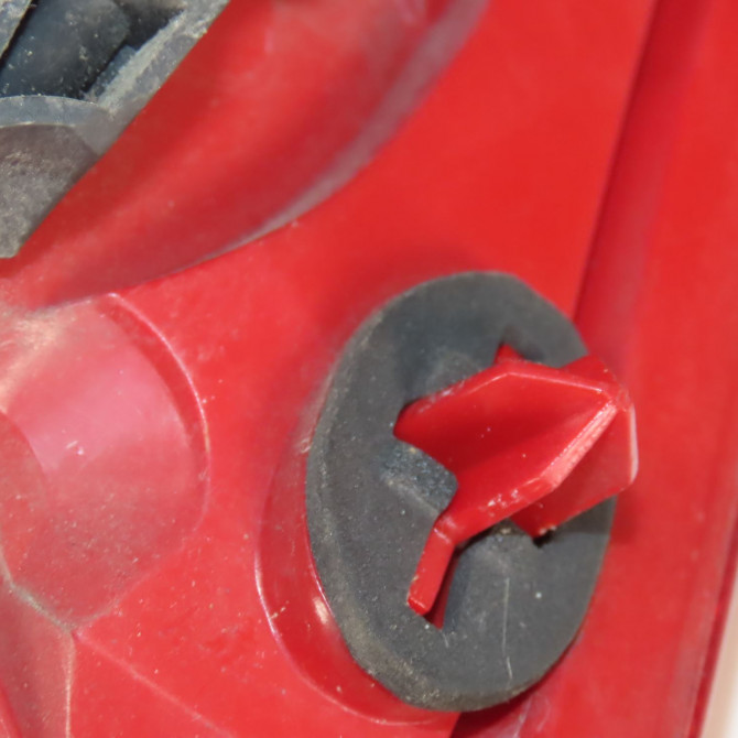 Feu arrière gauche occasion  Citroën C3 I (FC_, FN_) 1.1 i (2002) 5 portes   6350Q3  5