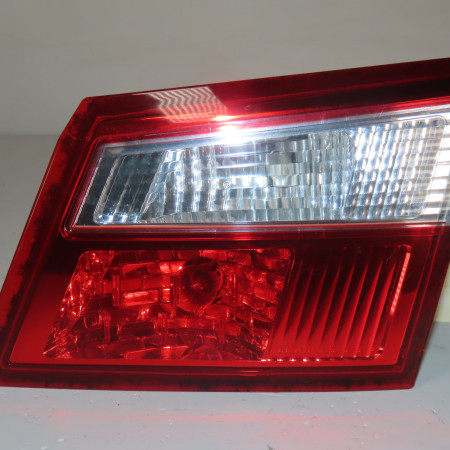 Feu arrière intérieur droit occasion  Renault LATITUDE (L70_) 2.0 dci 150 (l70h) (2011)   265500030R 