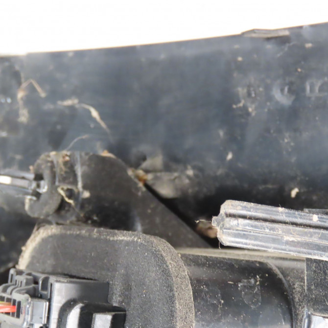 Feu arrière droit occasion  Peugeot 2008 I (CU_) 1.6 bluehdi 120 (2014) 5 portes   9826730380  5