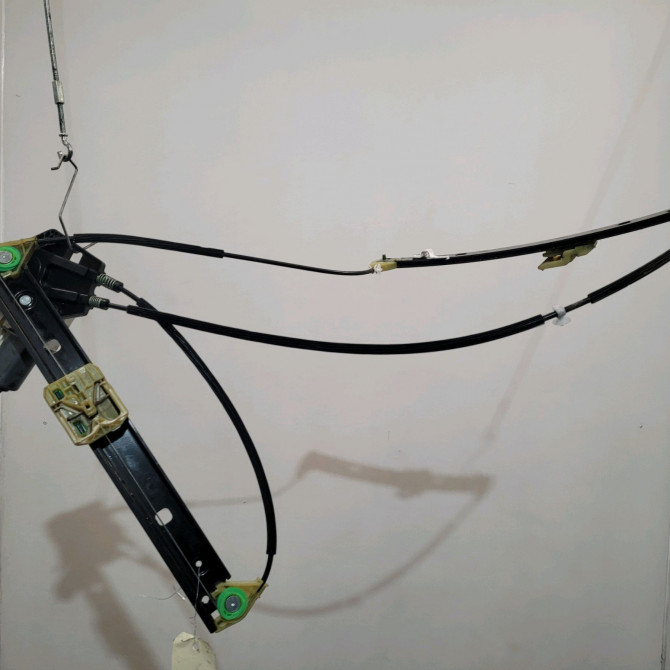 Mecanisme+moteur leve-glace avg occasion  Audi A1 Sportback (8XA, 8XF) 1.4 tdi (2014-2018)   8X4837461A  1