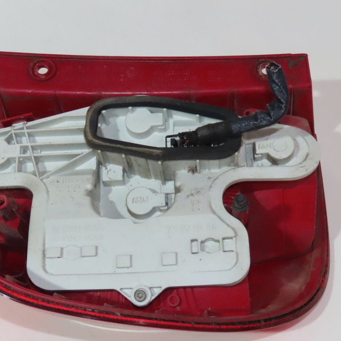 Feu arrière droit occasion  Skoda YETI (5L) 1.2 tsi (2009-2015)   5L0945112  3