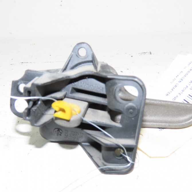 Poignee int porte avd occasion  Volkswagen vw CRAFTER 30-50 Camionnette (2E_) 2.5 tdi (2006-2011)   2E0837020  2