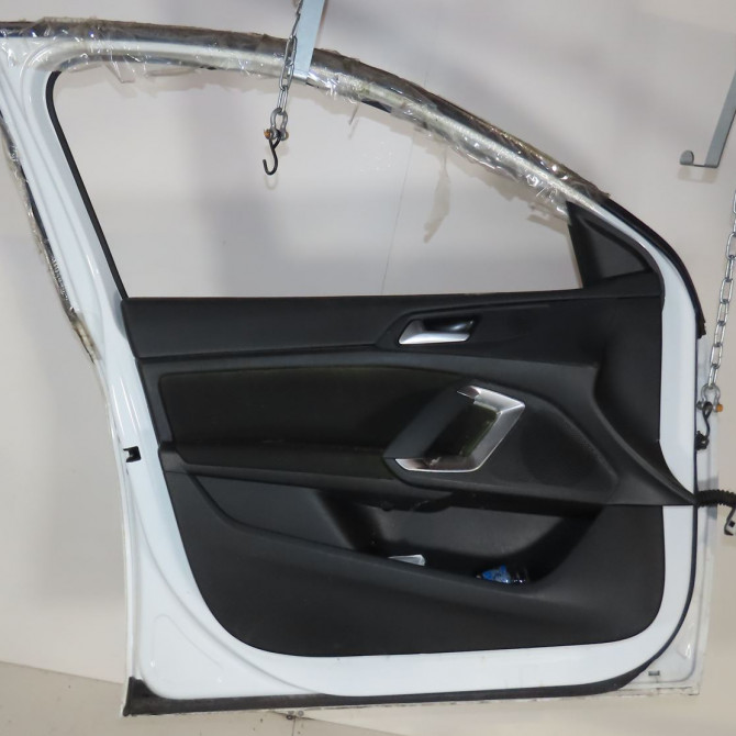 Porte avant gauche occasion  Peugeot 308 II (LB_, LP_, LW_, LH_, L3_) 1.5 bluehdi 130 (2017-2021)   1610102080  2