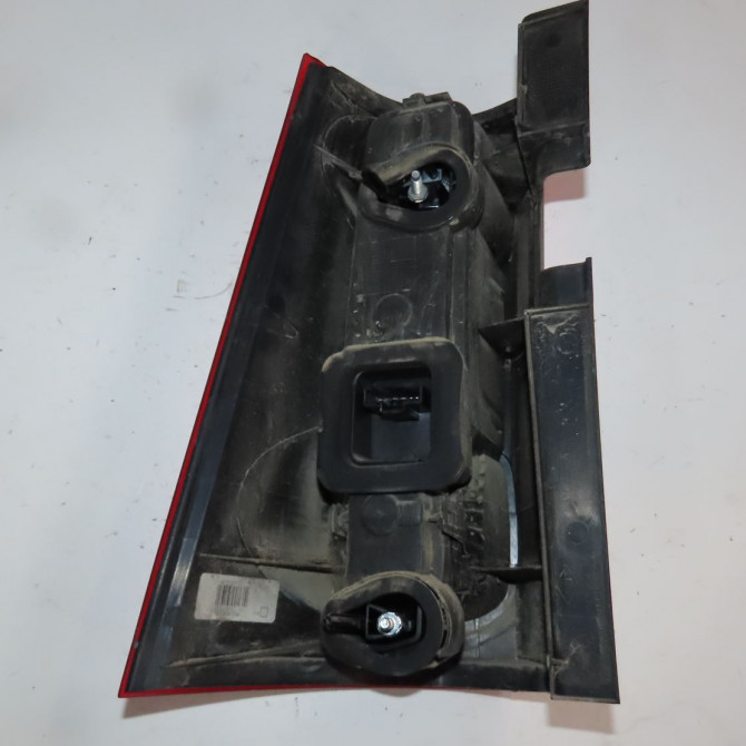 Feu arrière droit occasion  Dacia LOGAN MCV (KS_) 1.5 dci (ks0w) (2007-2012) 5 portes   6001549586  2