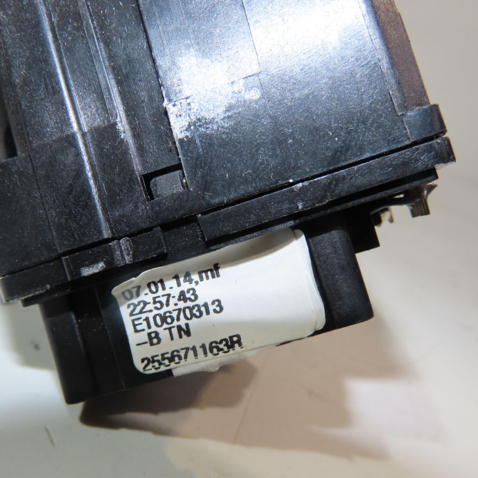 Commande essuie glace occasion  Renault CLIO IV Grandtour (KH_) 1.5 dci 90 (khn3, khn4) (2012) 5 portes   8201168013  2