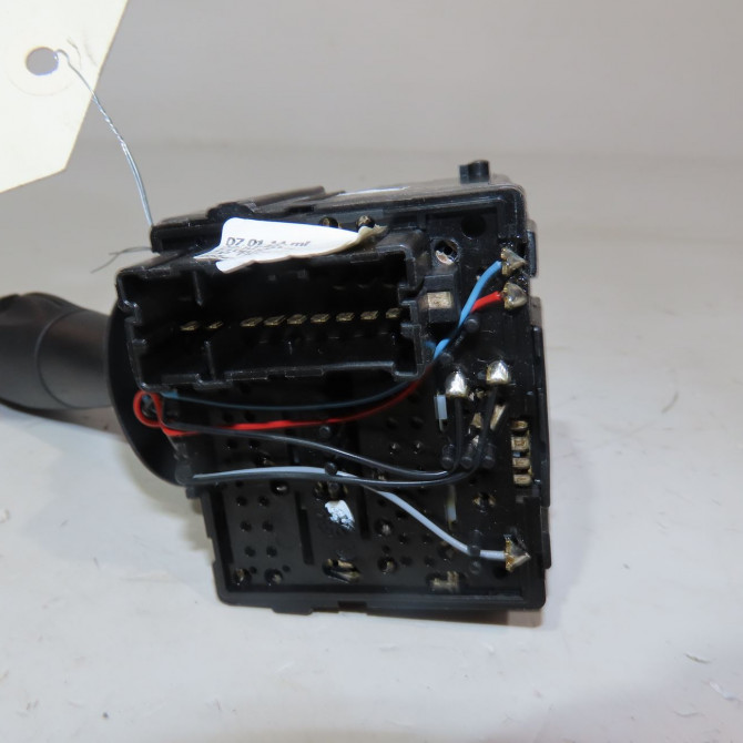 Commande essuie glace occasion  Renault CLIO IV Grandtour (KH_) 1.5 dci 90 (khn3, khn4) (2012) 5 portes   8201168013  3