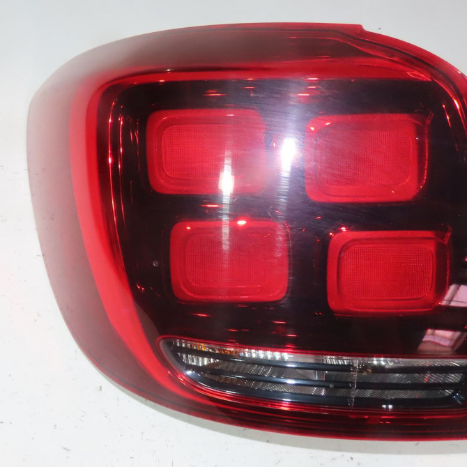 Feu arrière gauche occasion  Dacia SANDERO II 1.5 blue dci 95 (b8jl) (2018)   265554938R  1