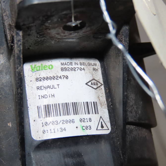 Phare antibrouillard avant droit occasion  Renault CLIO III (BR0/1, CR0/1) 1.6 16v (br05, br0b, br0y, br15, br1j, br1m, br1y, cr0b,... (2005-2014) 5 portes   8200002470  2