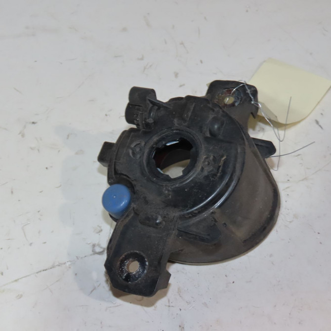 Phare antibrouillard avant droit occasion  Renault CLIO III (BR0/1, CR0/1) 1.6 16v (br05, br0b, br0y, br15, br1j, br1m, br1y, cr0b,... (2005-2014) 5 portes   8200002470  3