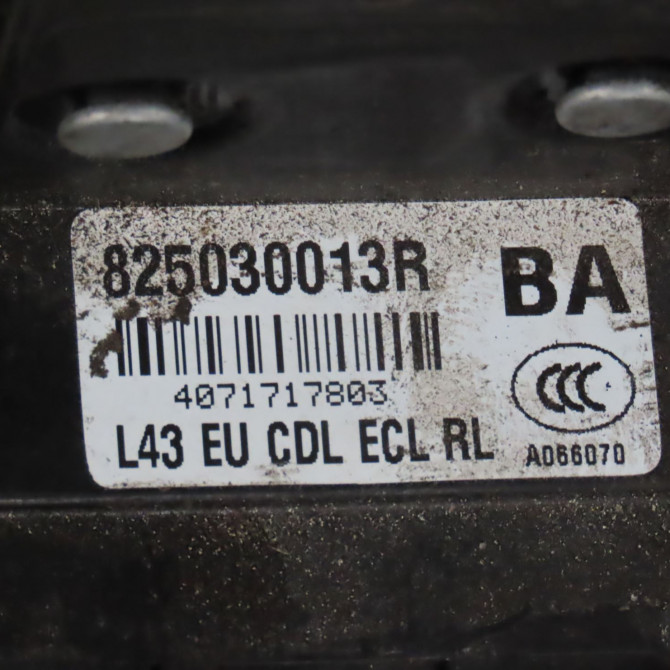 Serrure porte arg occasion  Renault LATITUDE (L70_) 2.0 dci 150 (l70h) (2011)   825030013R  3